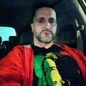 Meet your Posher, Wilfredo